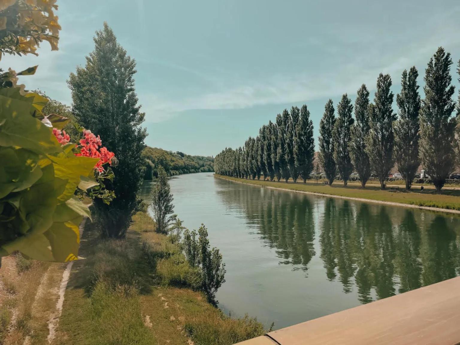 L'Eden Centre Ville Мелён Экстерьер фото